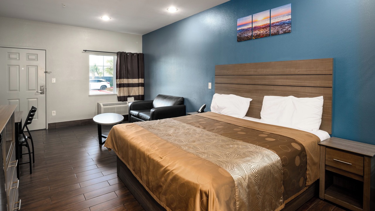 Photo of Bedroom in Greater Greenspoint