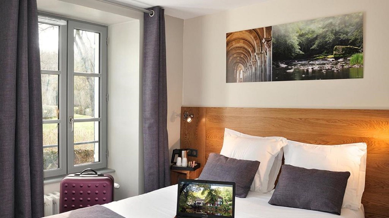 Photo of Bedroom in Pontaubert