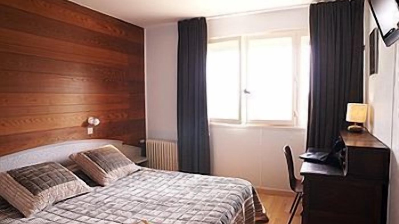 Photo of Bedroom in Gennes