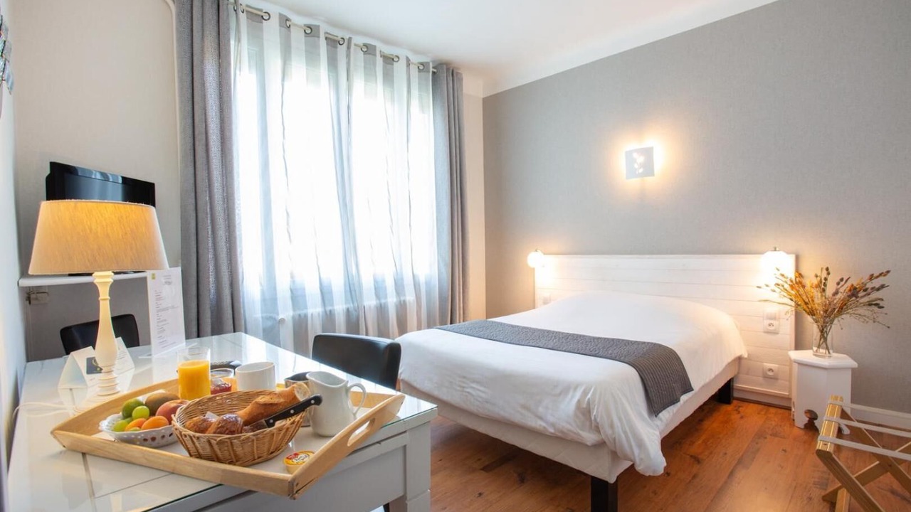 Photo of Bedroom in Gaillac