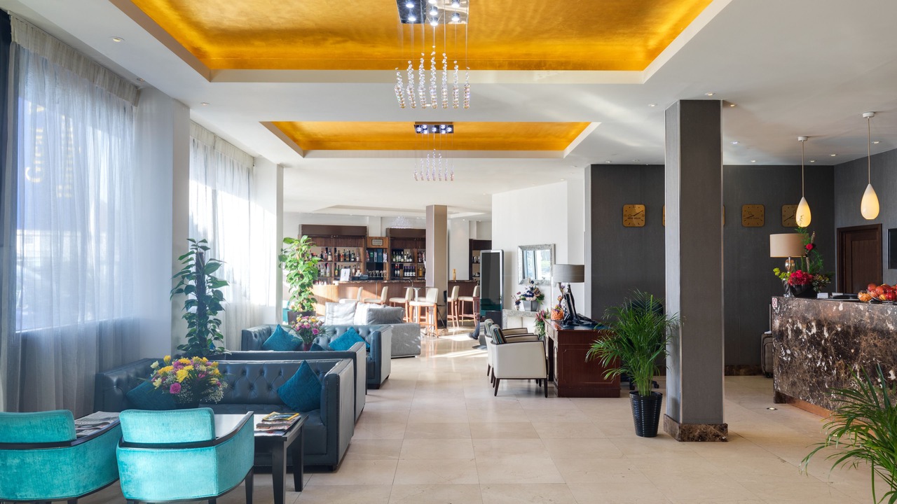 Photo of Others in Heston