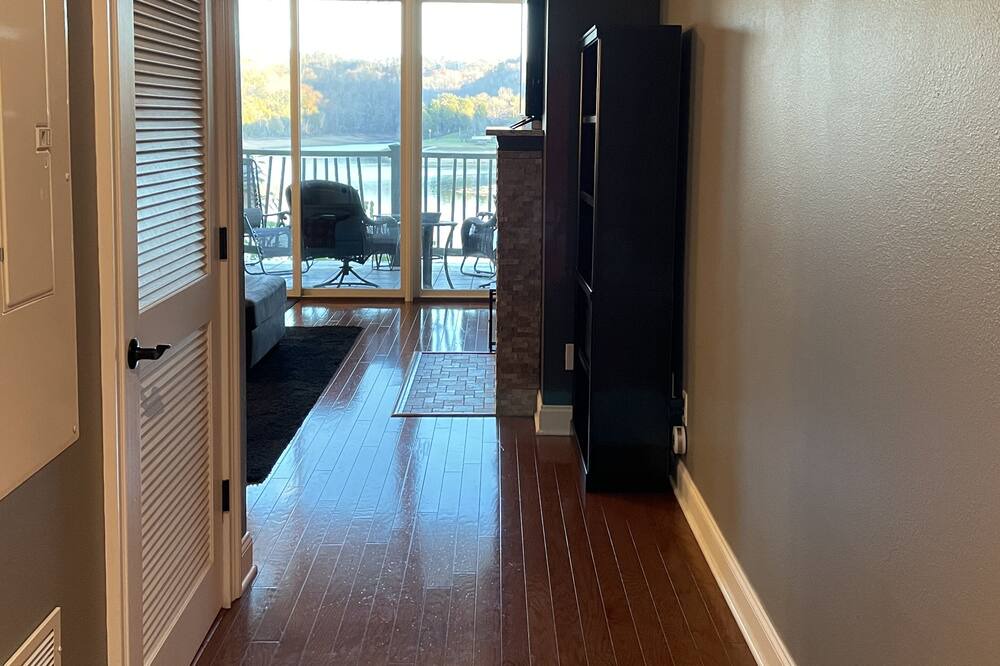 Photo of Livingroom in Andersonville