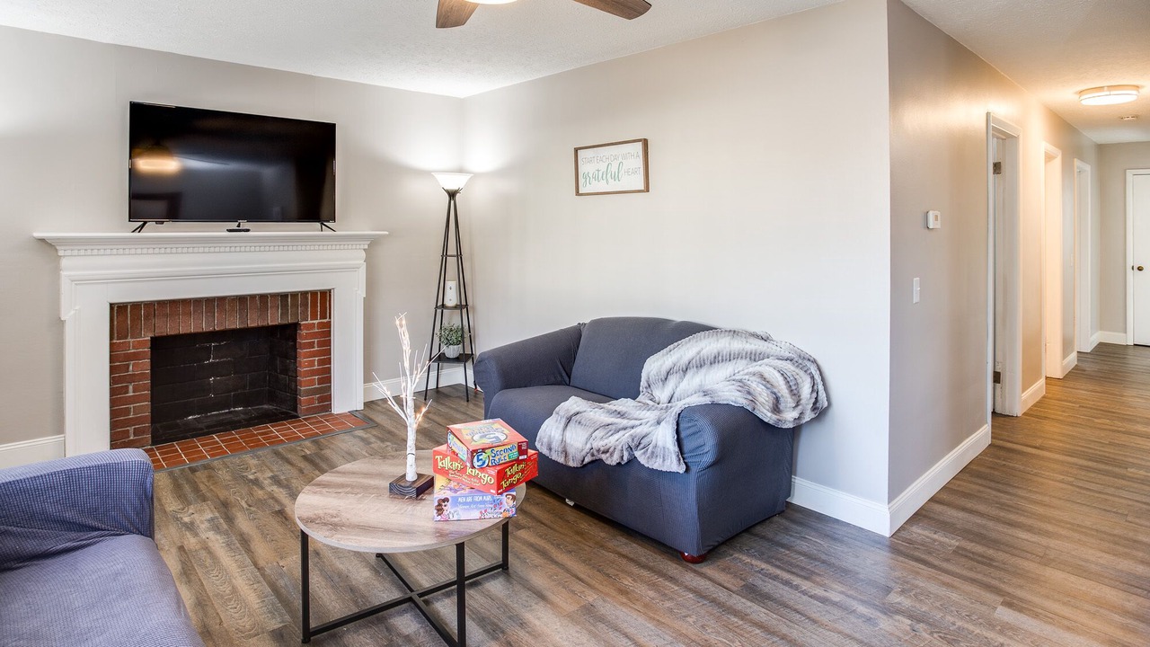 Photo of Livingroom in Penfield