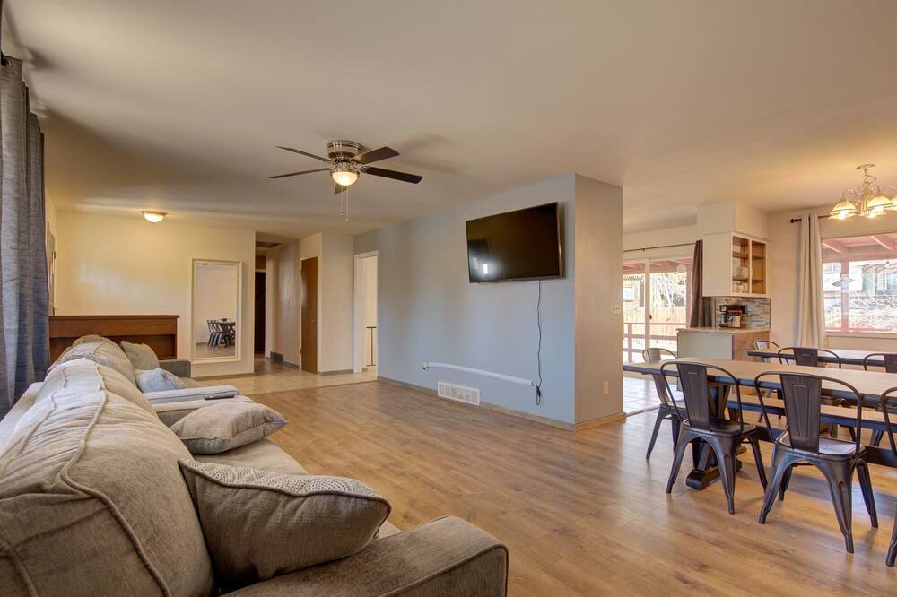 Photo of Livingroom in Rustic Hills