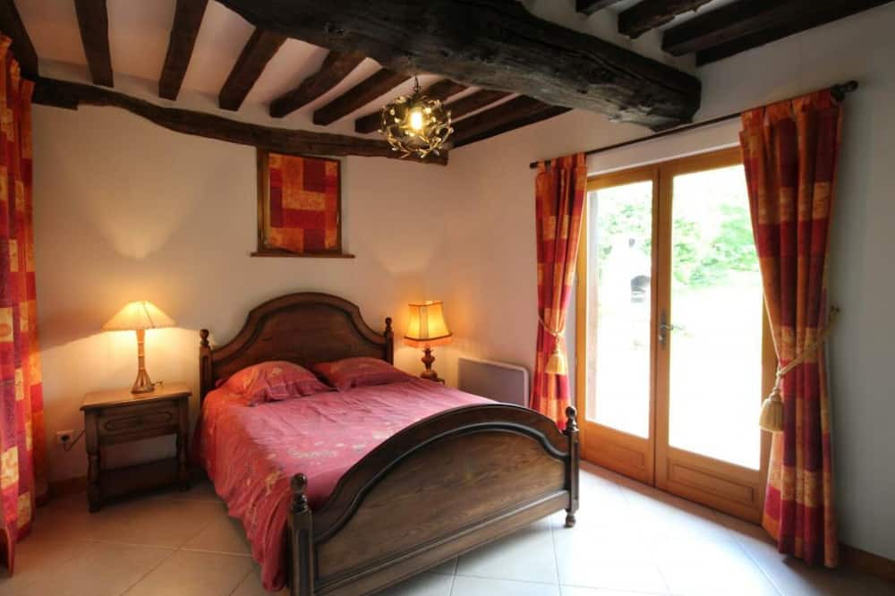 Photo of Bedroom in La Cerlangue