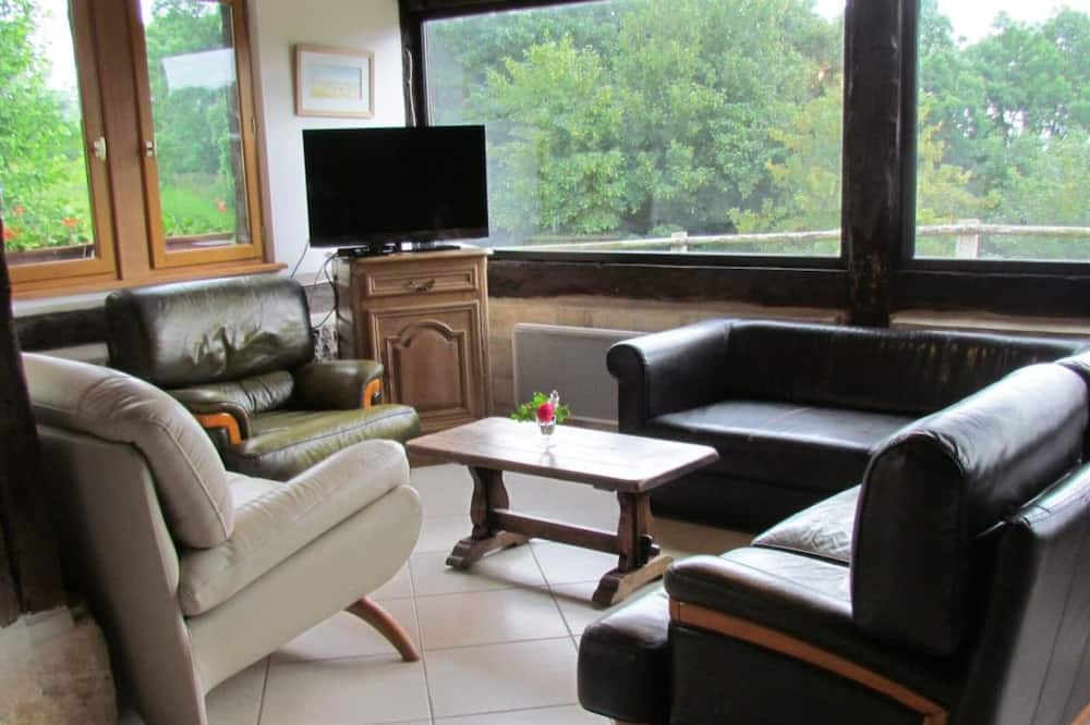 Photo of Livingroom in La Cerlangue
