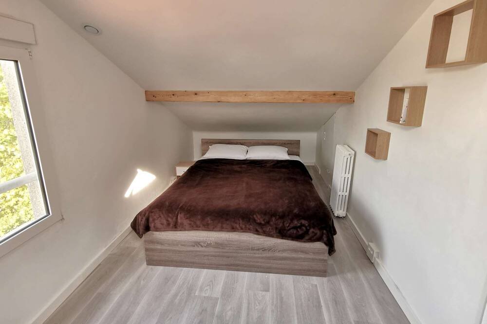 Photo of Bedroom in Bagneux
