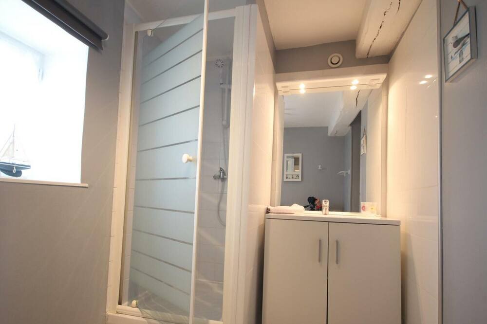 Photo of Bathroom in Blosseville
