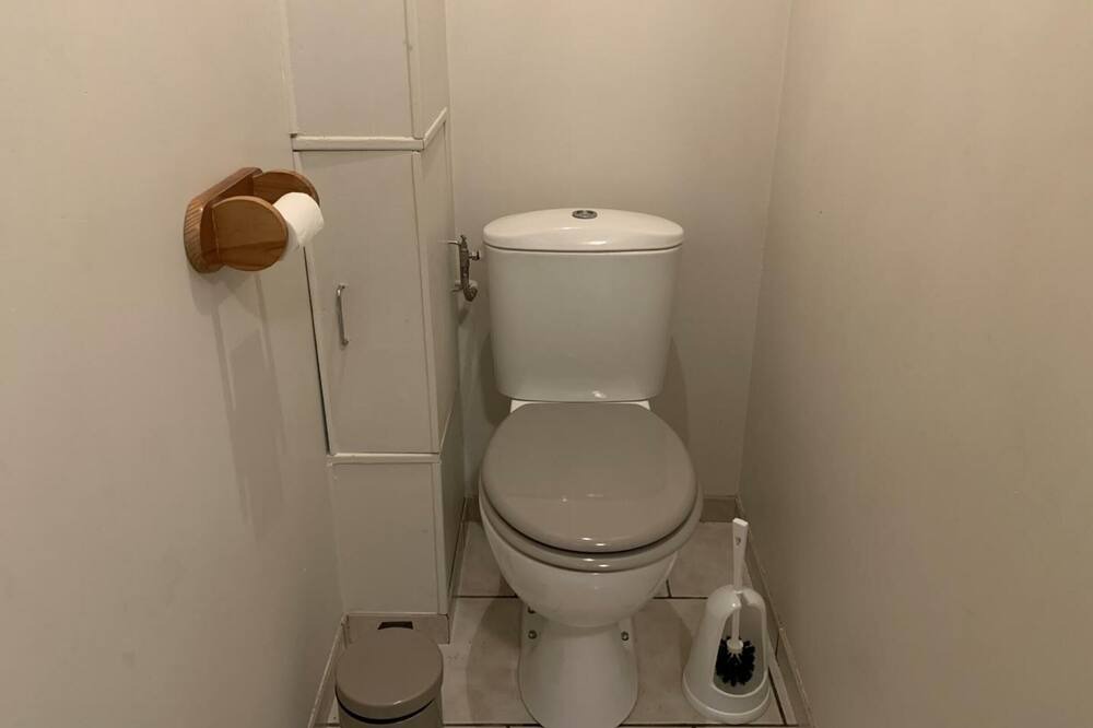 Photo of Bathroom in Ecrainville