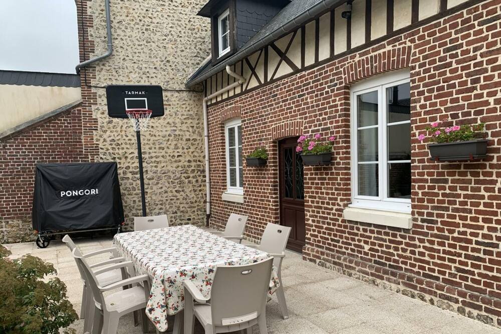 Photo of Patio Balcony in Ecrainville