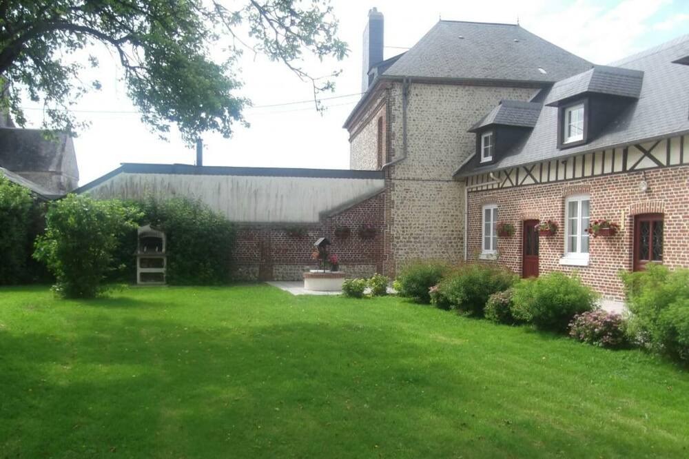 Photo of Outdoor in Ecrainville