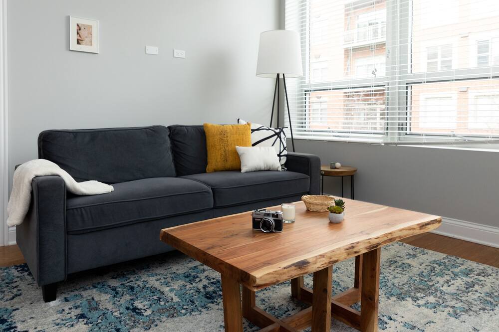 Photo of Livingroom in River West
