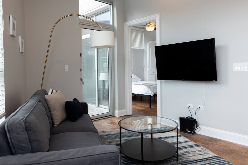 Photo of Livingroom in River West
