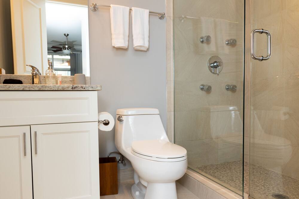 Photo of Bathroom in River West