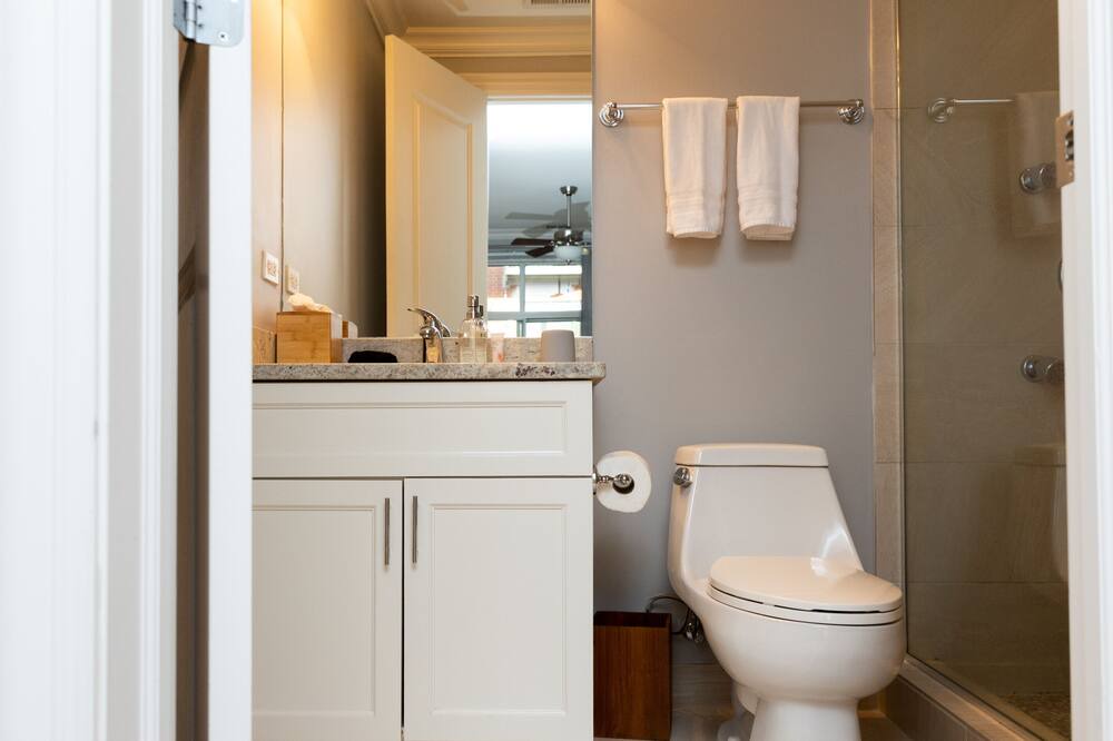 Photo of Bathroom in River West