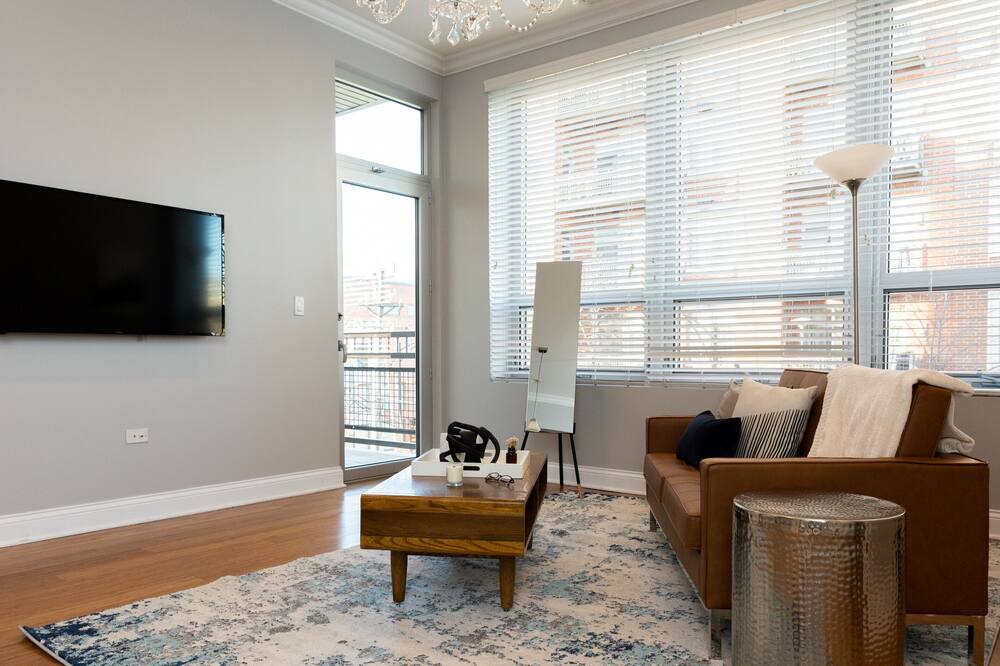 Photo of Livingroom in River West