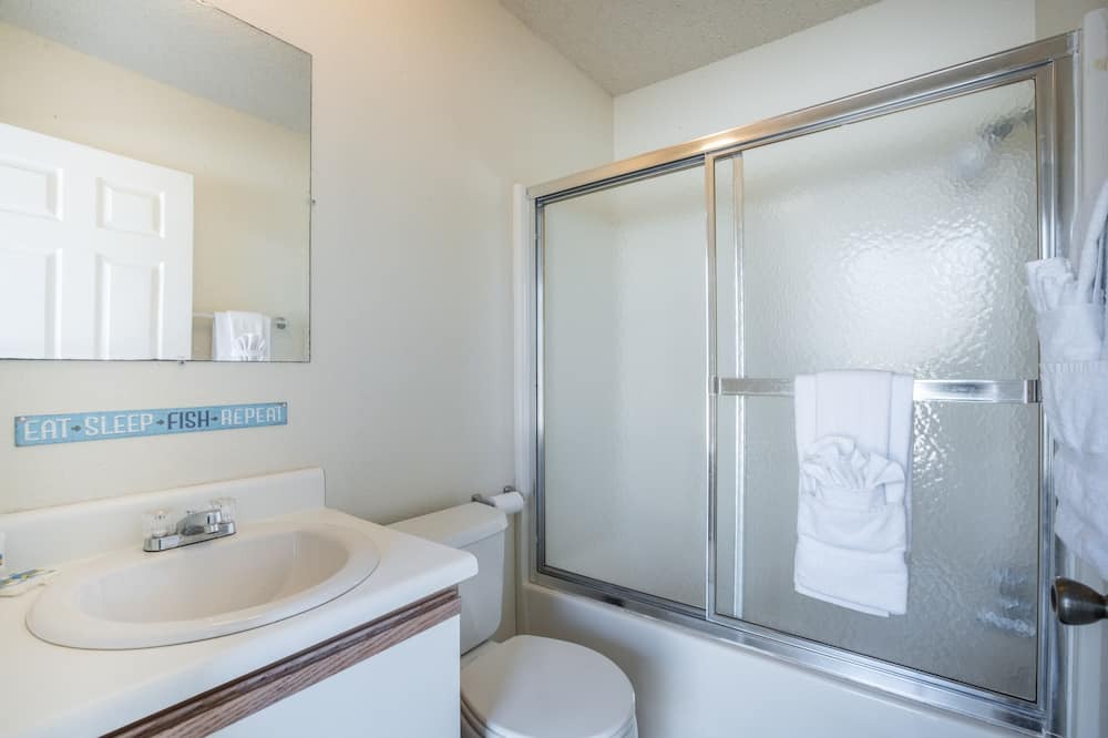 Photo of Bathroom in Yantis
