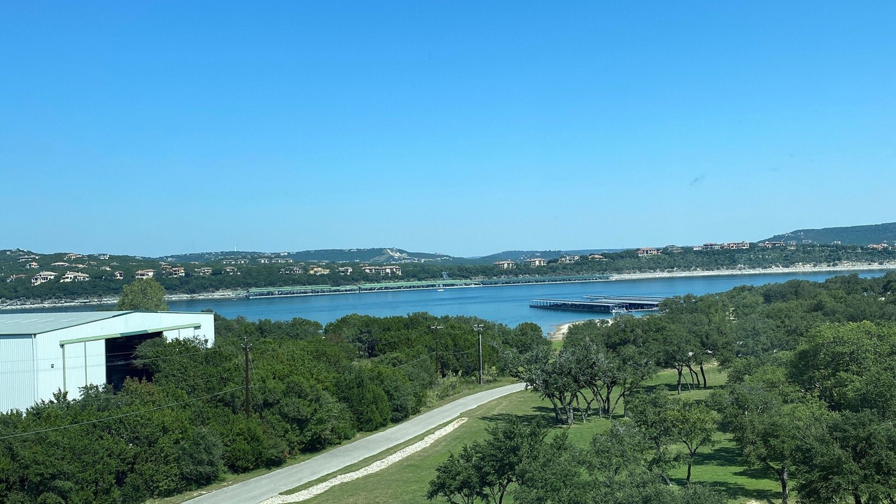 Photo of Outdoor in Hudson Bend