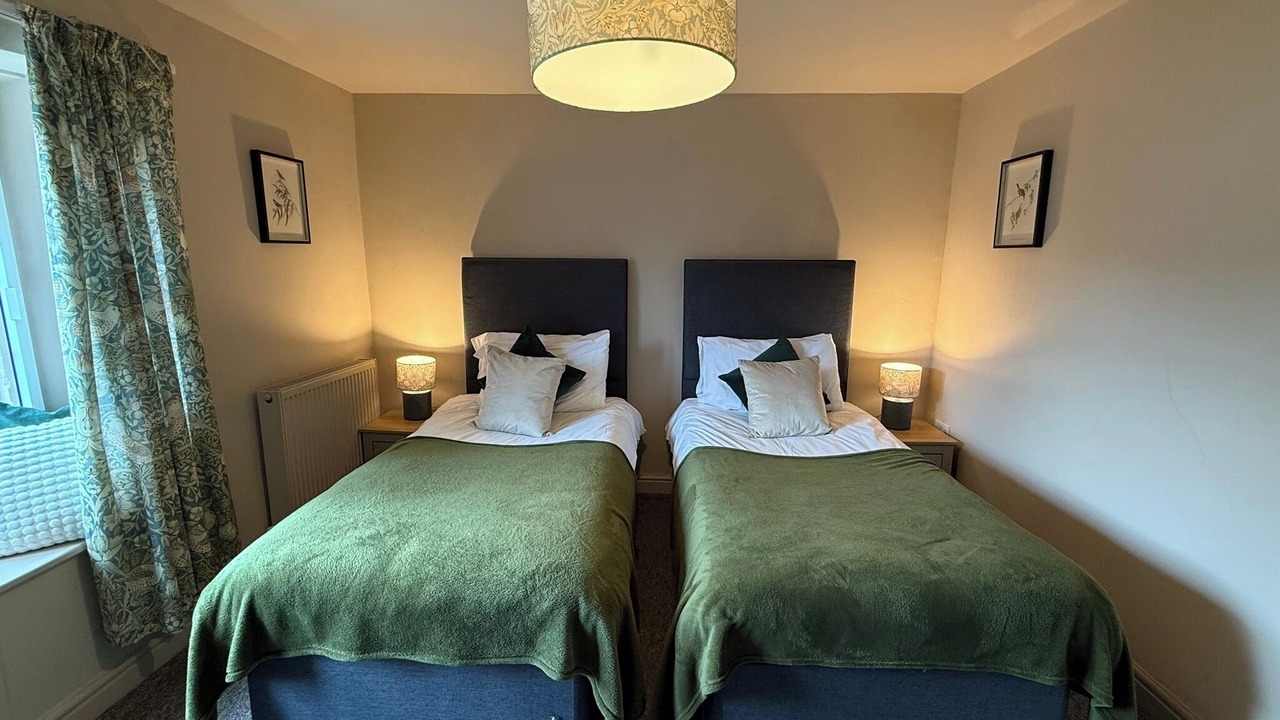 Photo of Others in Shoscombe