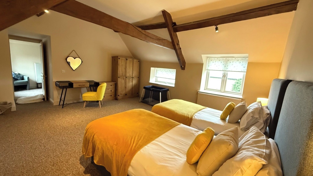 Photo of Others in Shoscombe