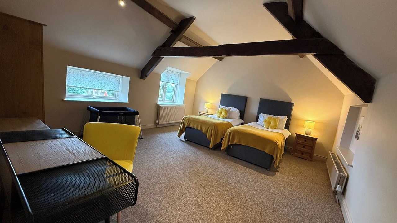 Photo of Others in Shoscombe