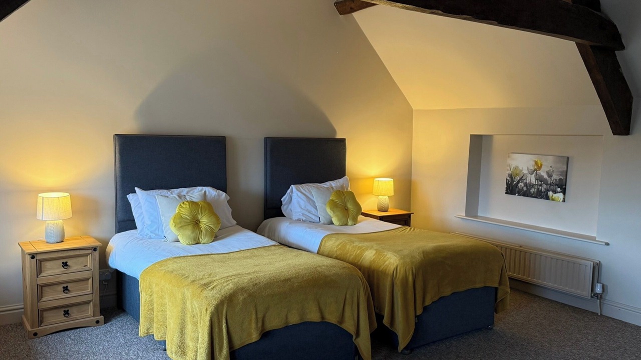 Photo of Others in Shoscombe