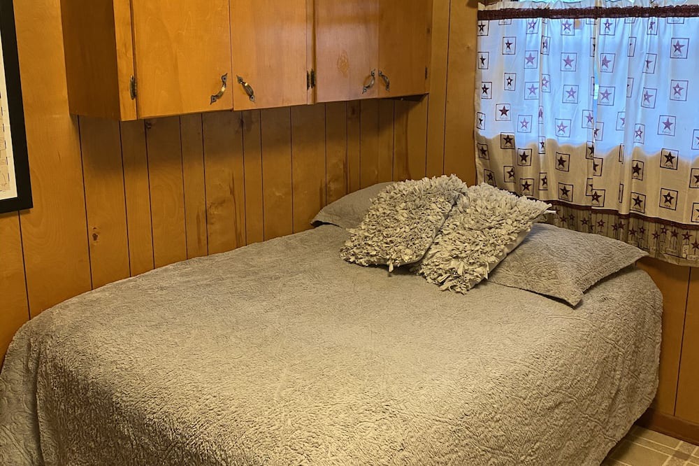 Photo of Bedroom in Shelbyville