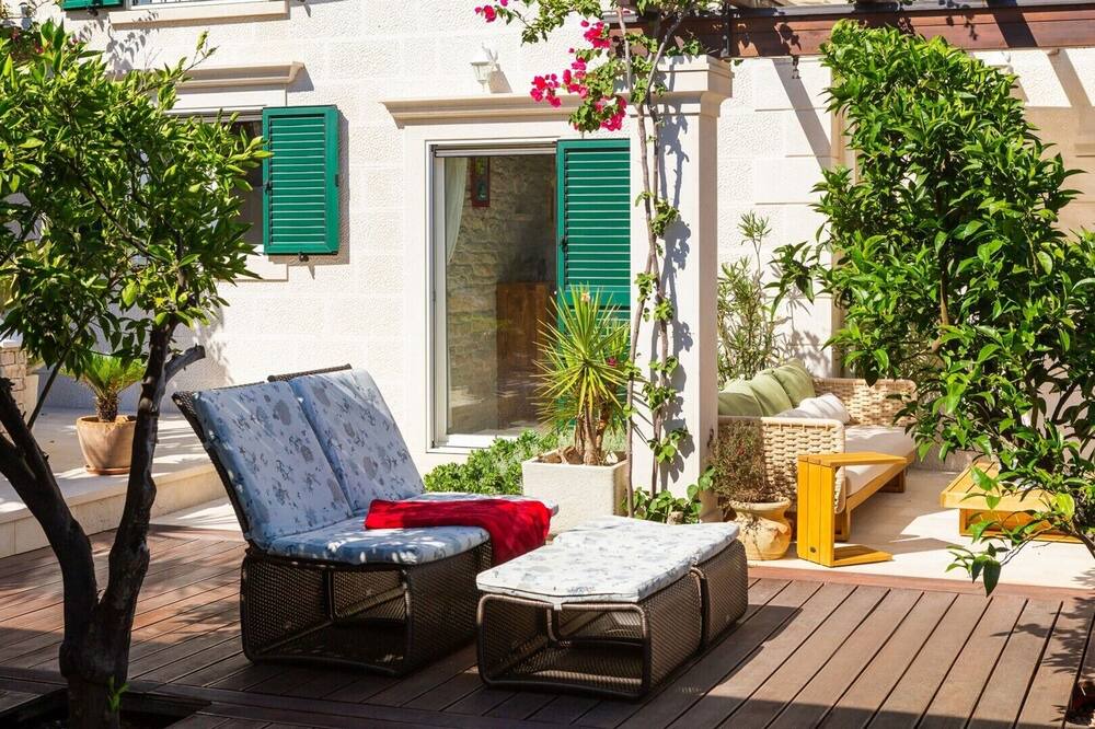 Photo of Patio Balcony in Milna