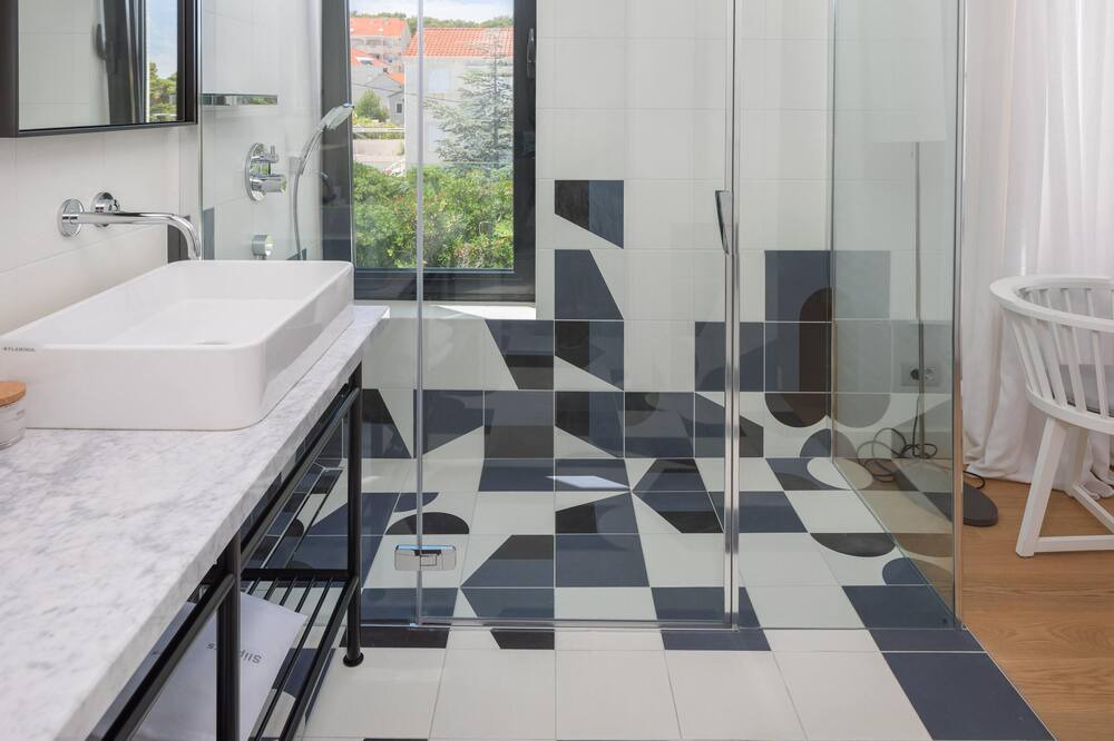Photo of Bathroom in Sutivan