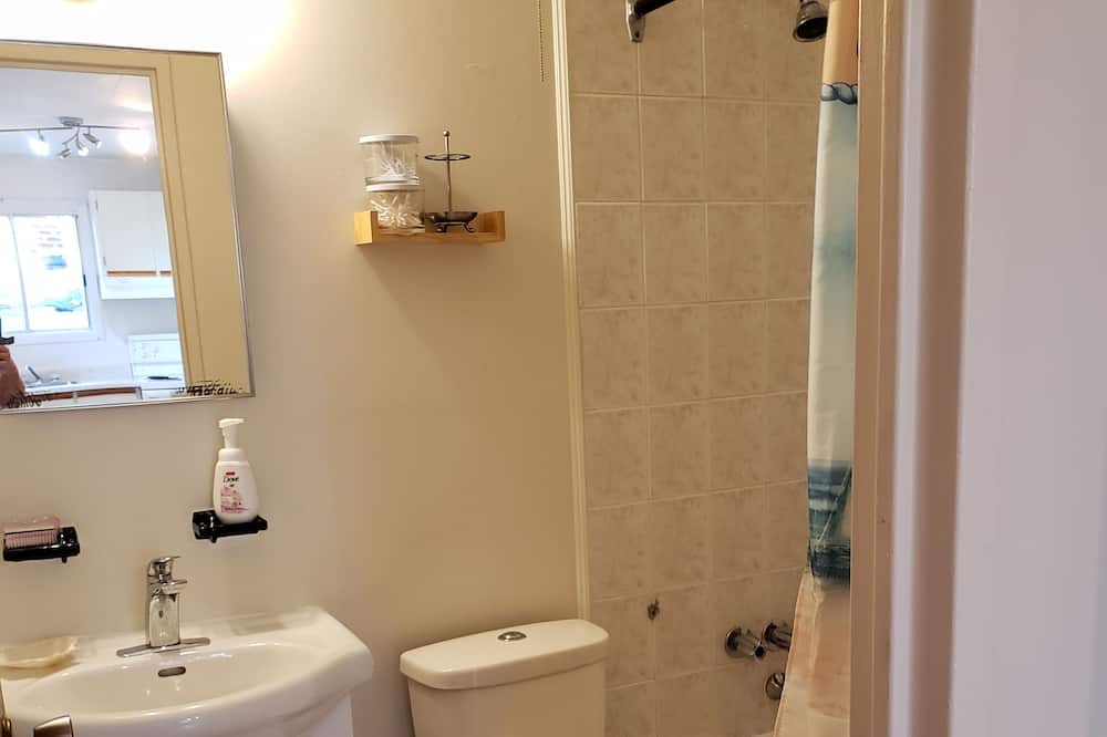 Photo of Bathroom in District Wright - Parc - de - la - Montagne
