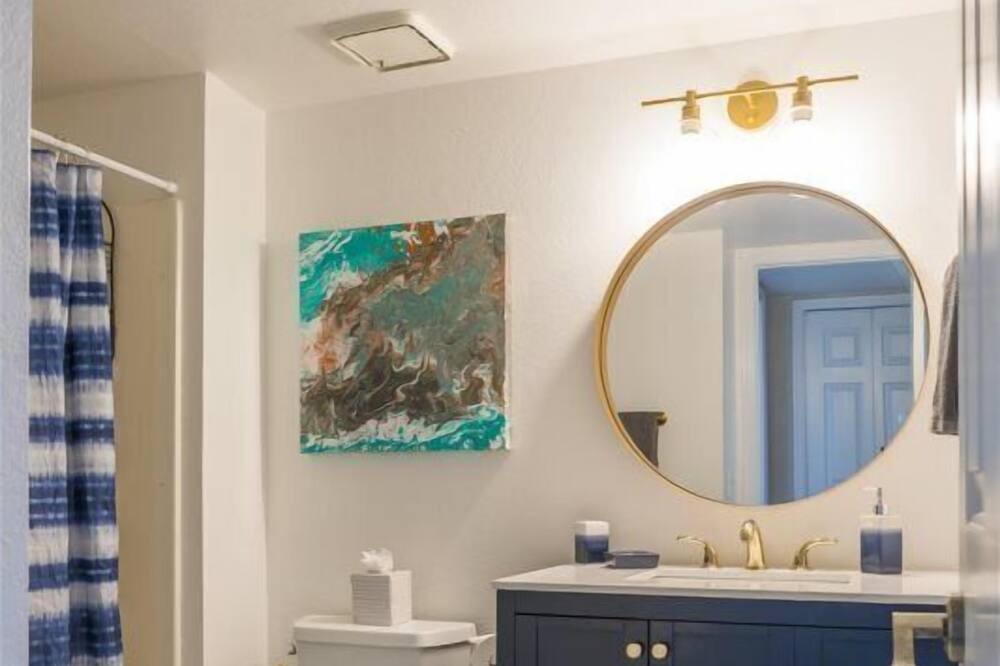 Photo of Bathroom in Dobson Ranch
