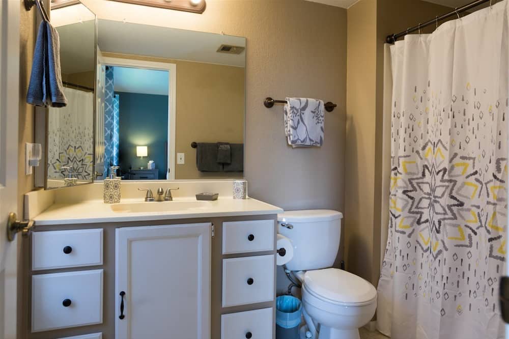 Photo of Bathroom in Dobson Ranch