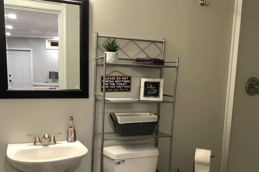 Photo of Bathroom in Roseburg
