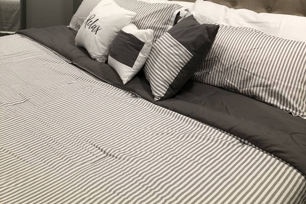 Photo of Bedroom in Roseburg