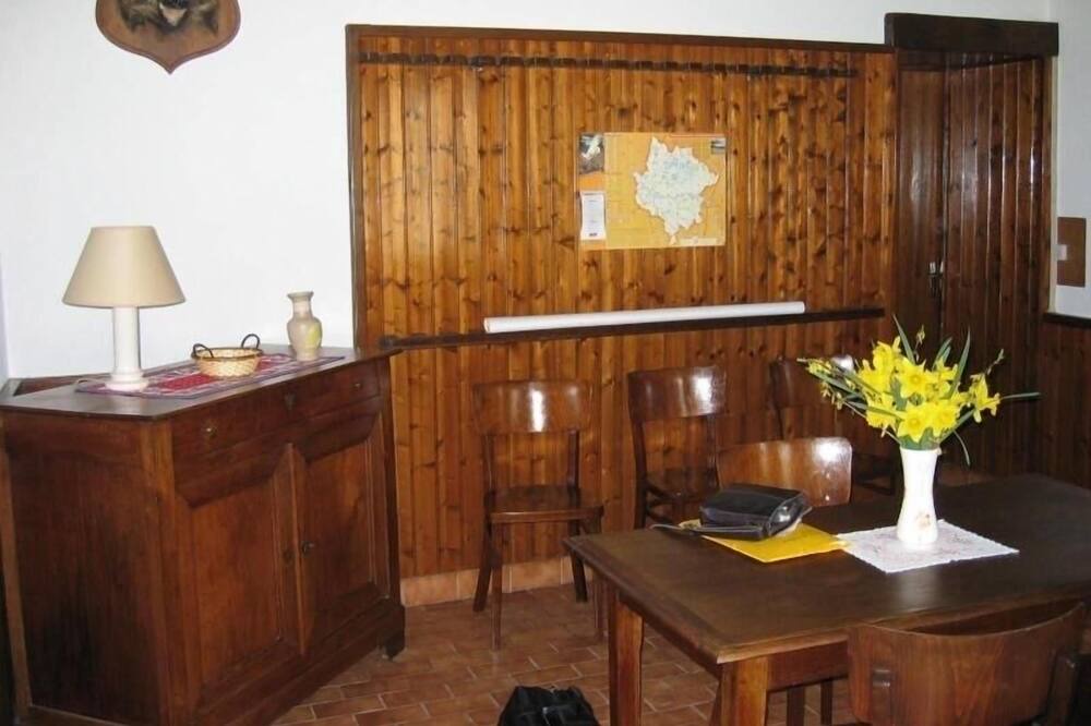 Photo of Livingroom in Douadic