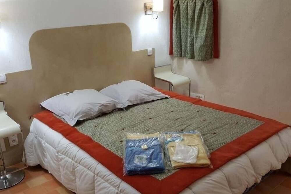 Photo of Bedroom in Saulnay