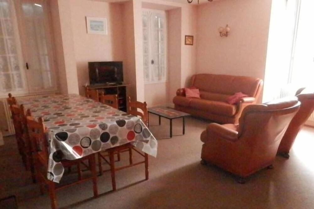 Photo of Livingroom in Mezieres-en-Brenne