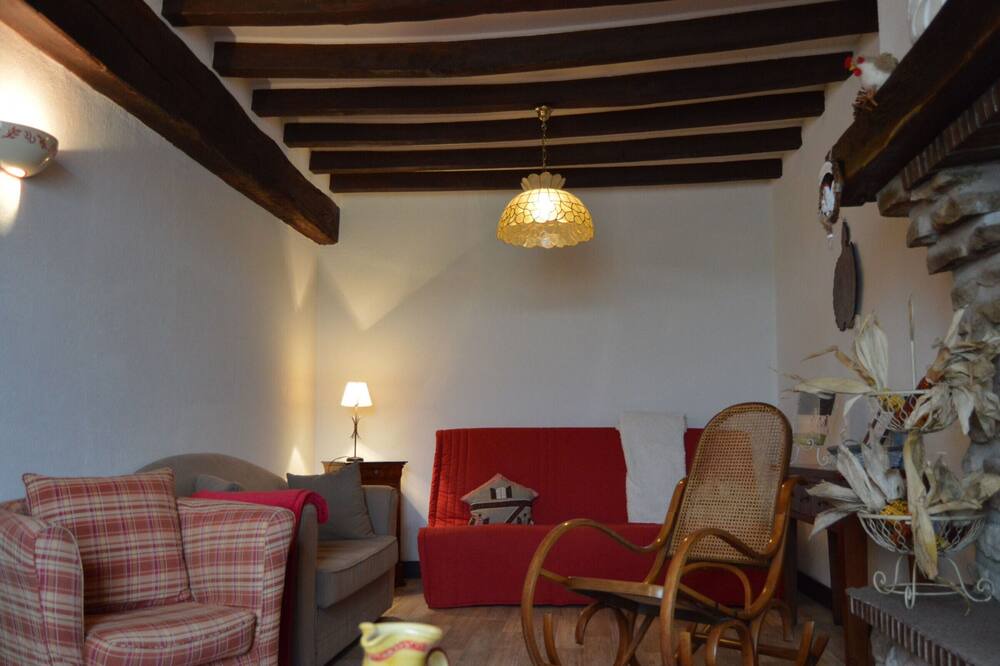 Photo of Livingroom in Semblecay