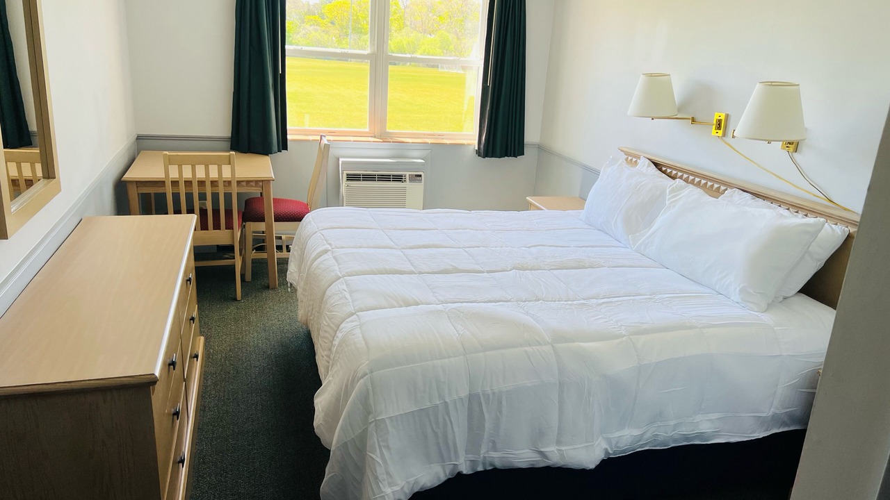 Photo of Bedroom in Vineyard Haven