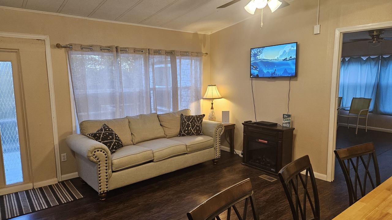 Photo of Livingroom in Chico