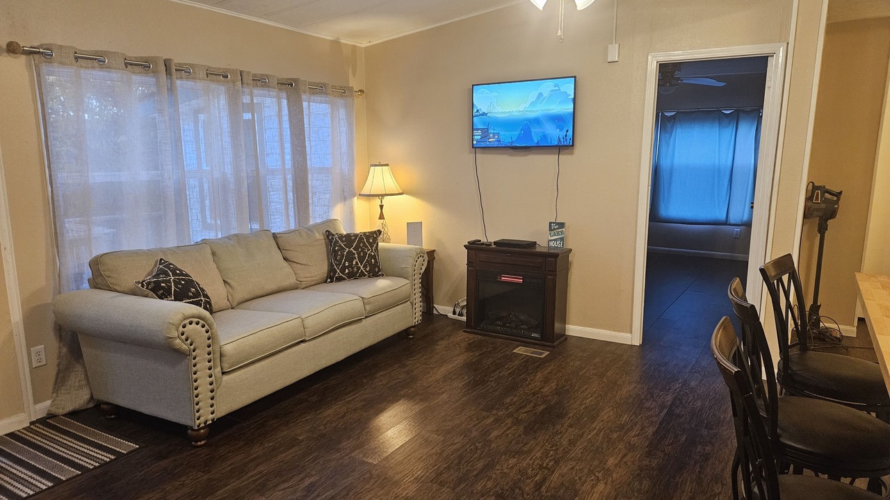 Photo of Livingroom in Chico