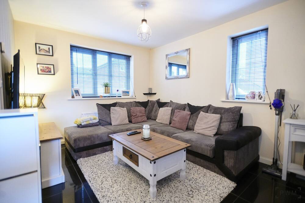 Photo of Livingroom in Church Gresley