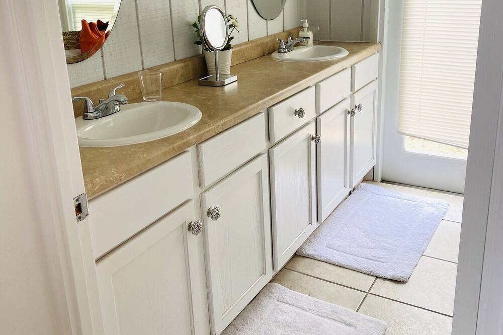 Photo of Bathroom in Melbourne Beach
