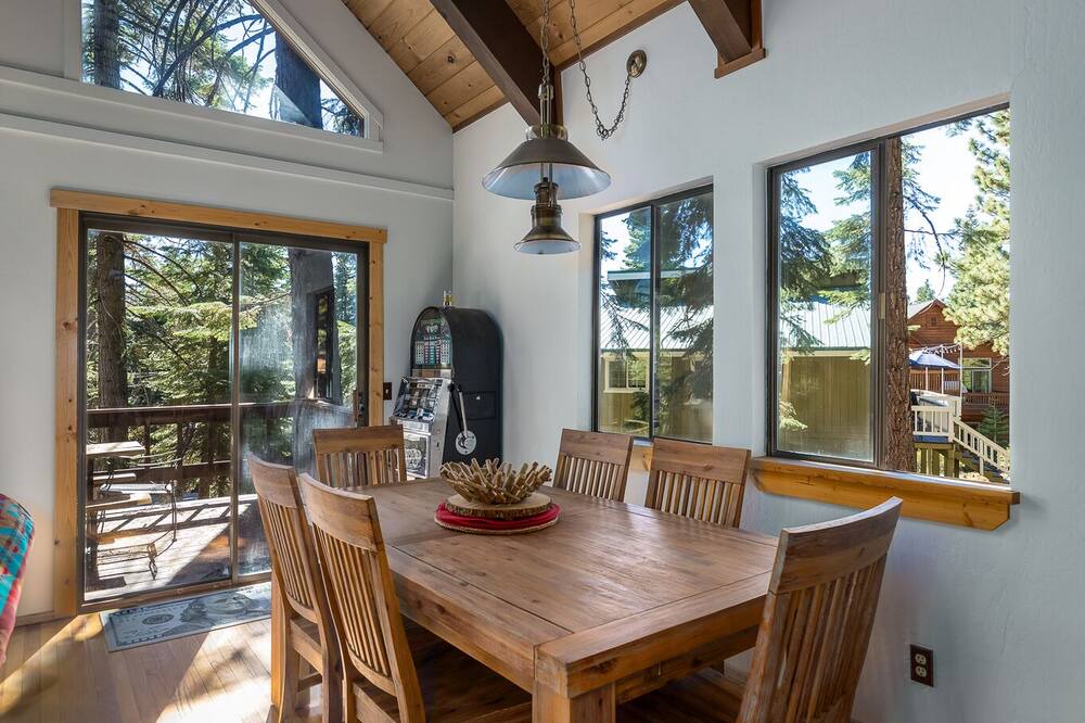 Photo of Livingroom in Carnelian Bay
