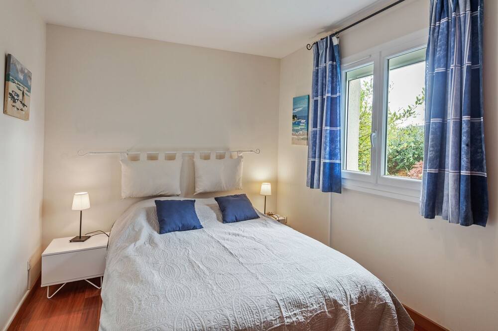 Photo of Others in Port-en-Bessin-Huppain