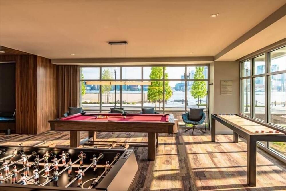 Photo of Others in Central-Maverick Square - Paris Street