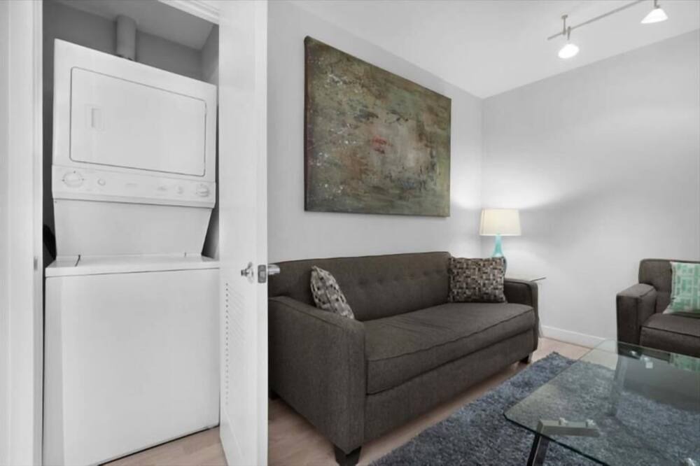 Photo of Others in Central-Maverick Square - Paris Street