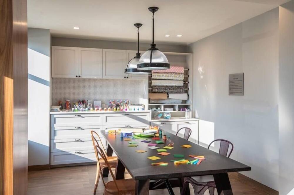 Photo of Others in Central-Maverick Square - Paris Street