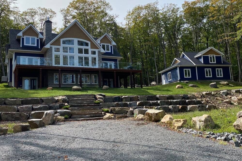 Photo of Outdoor in Lake of Bays
