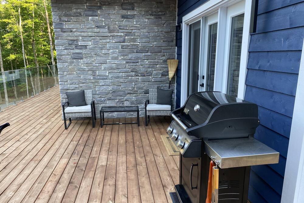 Photo of Patio Balcony in Lake of Bays